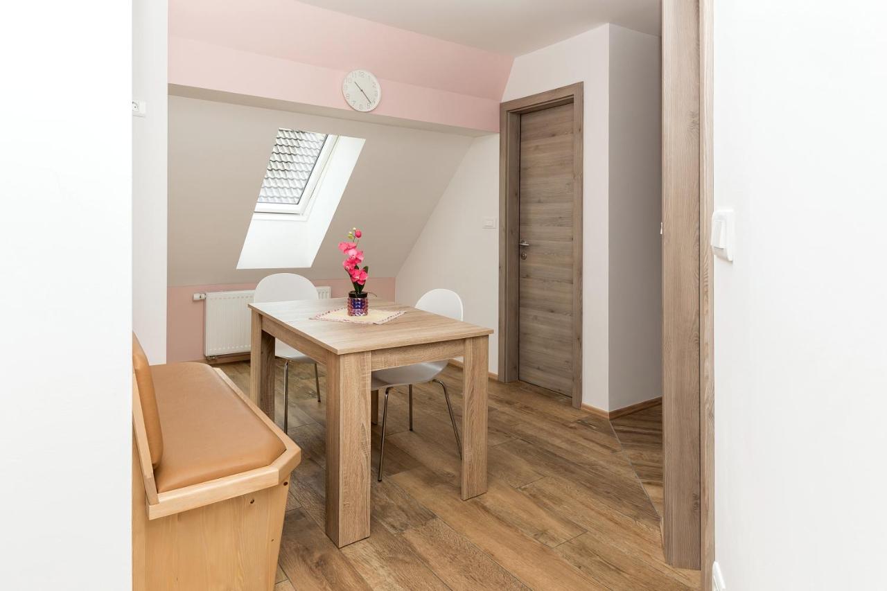Apartmaji Rupnik Бохиньска-Быстрица Экстерьер фото