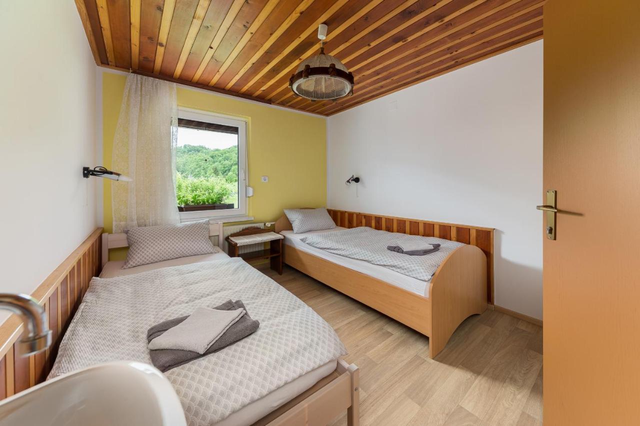 Apartmaji Rupnik Бохиньска-Быстрица Экстерьер фото
